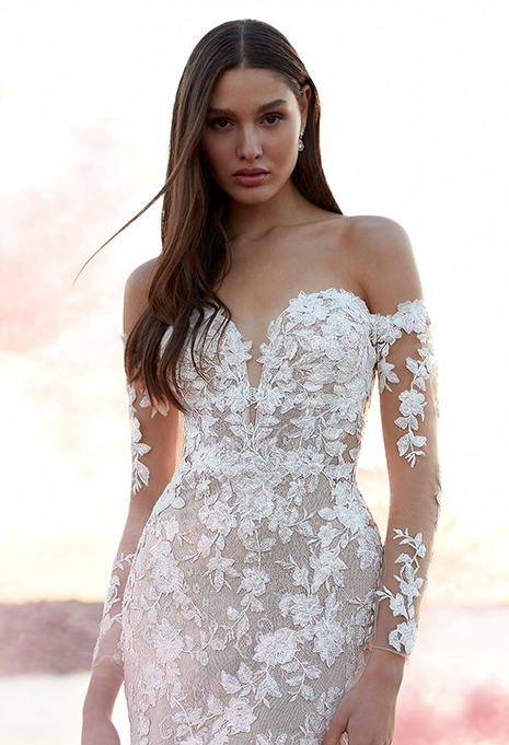 blue-enzoani-naroza-close-up Blue by Enzoani Naroza close up
