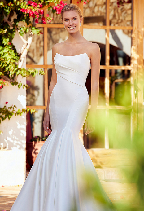 bride wearing elysee seraphine wedding dress