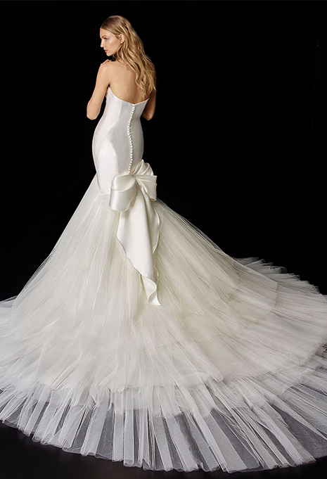 bow on enzoani persephone wedding dress