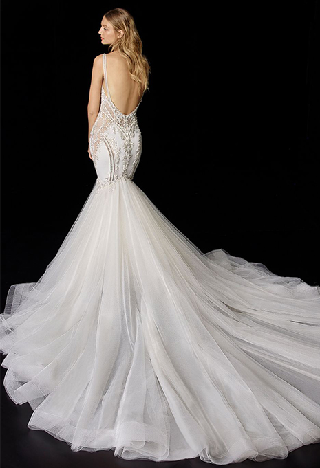 enzoani-polli-dress-back train on enzoani polli wedding dress