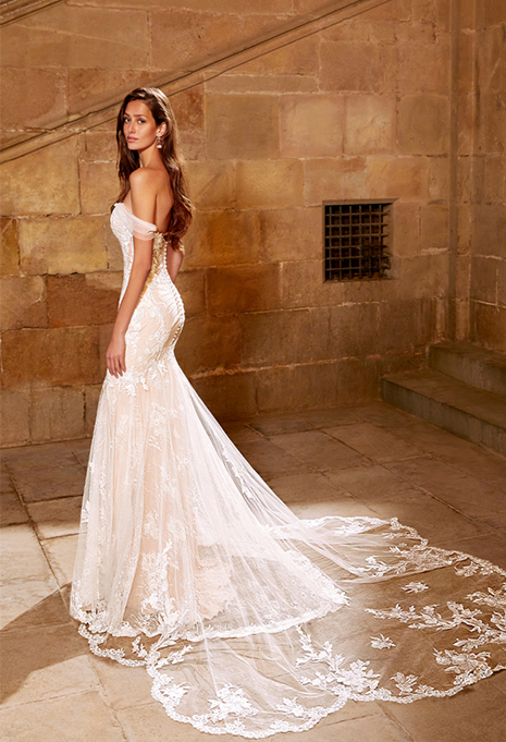evangeline-dress-style-3 side view of elysee evangeline wedding gown