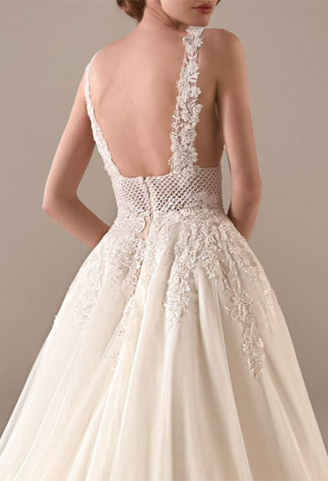 pronovias-privee-adwoa-back-detail back details on pronovias privee adwoa wedding gown