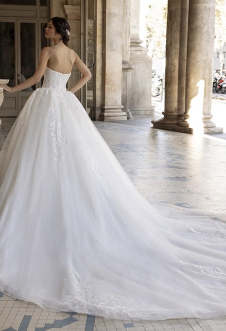 pronvias-bondi-back train on pronovias privee bondi wedding gown