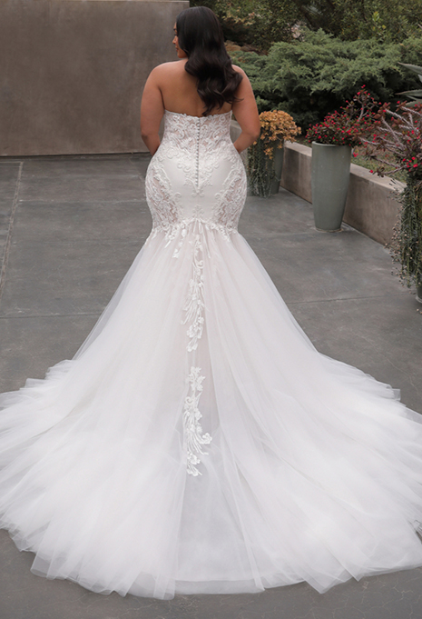 elysee-dianna-x-edition-image-2 Elysee Dianna x Edition gown