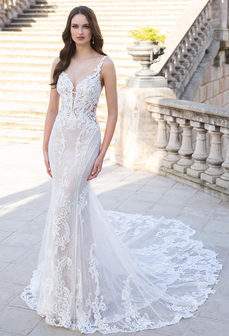 front view of elysée volanges wedding dress