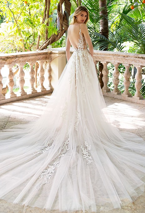 back view of Enzoani Riva wedding dress