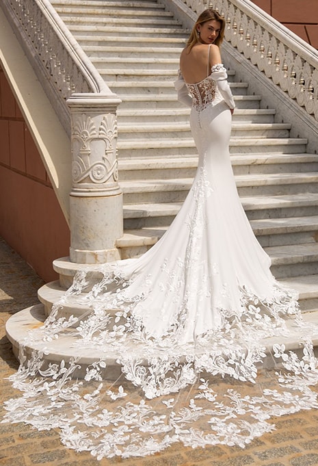 enzoani-ronda-dress-image-2 back view of Enzoani Ronda wedding dress