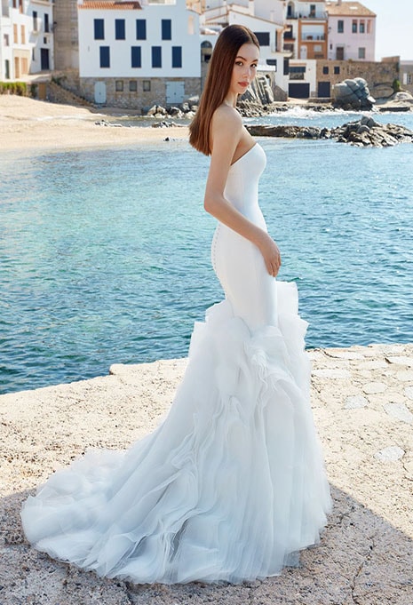 side view of Love Alyse wedding dress