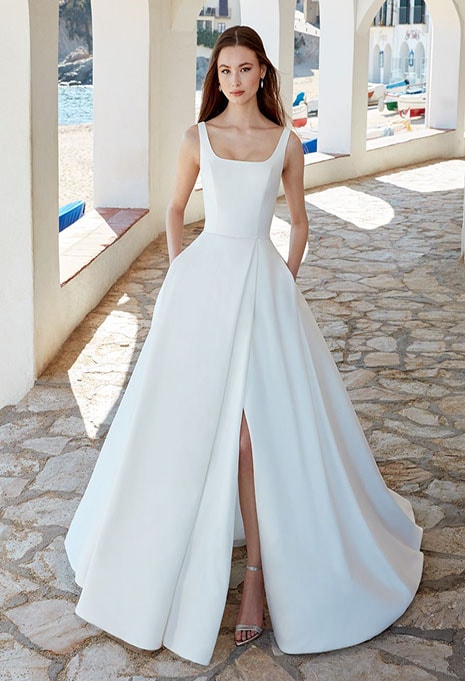 love-arlette-dress-image-1 front view of Love Arlette wedding dress