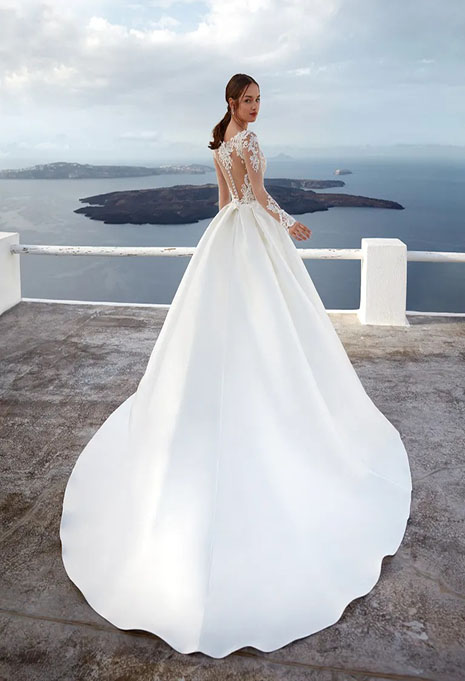 nicole-jolies-creta-dress-image-2 back side of nicole jolies creta wedding dress