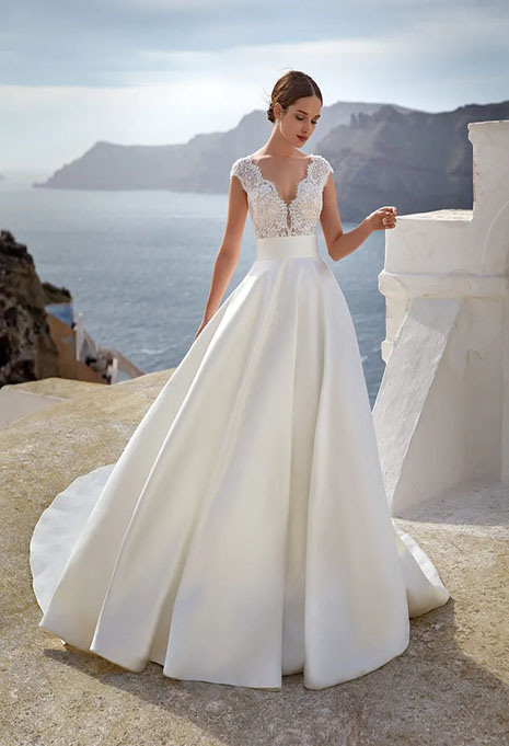 Nicole Jolies Favignana wedding dress