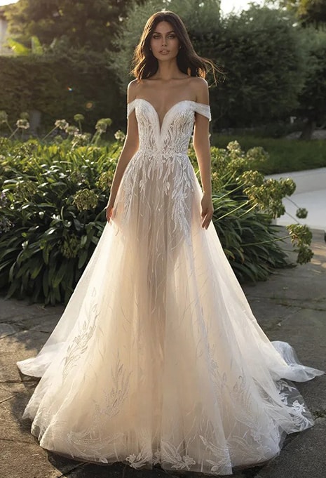 pronovias-cloe-dress-image-3 front view of Pronovias Cloe wedding dress