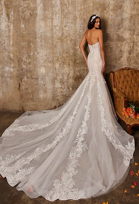 calla-blanche-miku-image-2 back of calla blanche miku wedding gown
