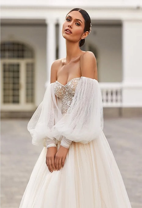 pronovias-drew-dress-image-3 front close up of pronovias dress wedding gown