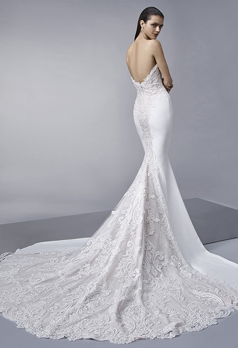 enzoani-marnie-dress-image-2 back side of Enzoani Marnie wedding dress