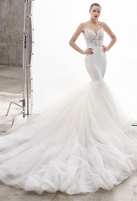 enzoani-naya-dress-image-2 front view of Enzoani Naya wedding dress