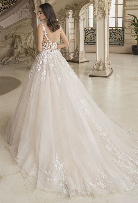 elysee-papillon-dress-image-1 back view of Elysee Papillon wedding dress