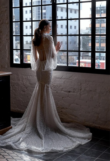 back view of julie vino 2004 wedding dress