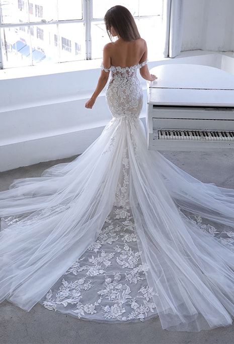 blue-by-enzoani-narine-dress-image-1 back side of Blue by Enzoani Narine wedding dress