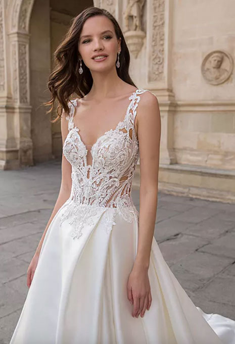 elysee-etoile-duchesse-neckline-detail elysee etoile duchesse neckline