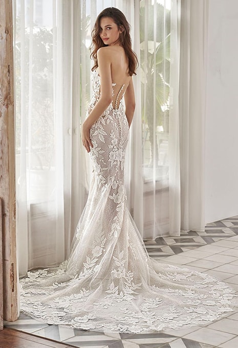 back view of Pen·Liv Amor wedding dress