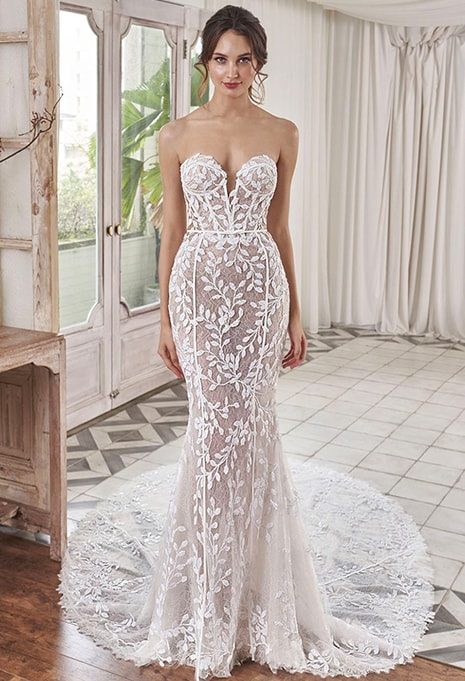 front view of Pen·Liv Aspen wedding dress