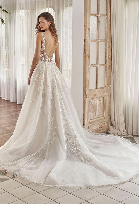 pen-liv-atlas-dress-image-1 back side of PEN LIV Atlas wedding dress