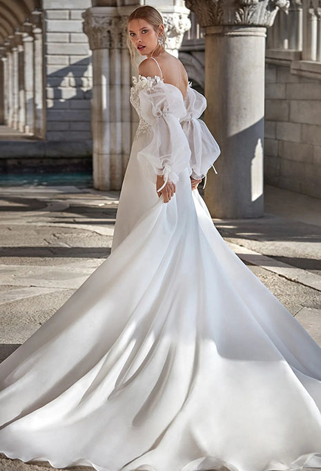back view of Nicole Milano Turia wedding dress