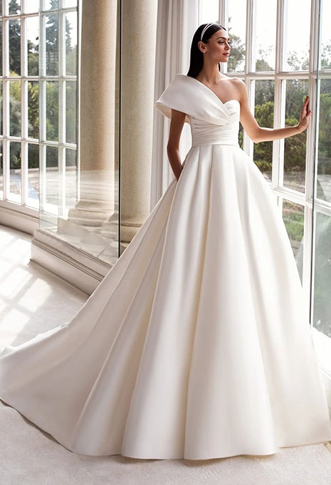 Pronovias Sedna wedding dress