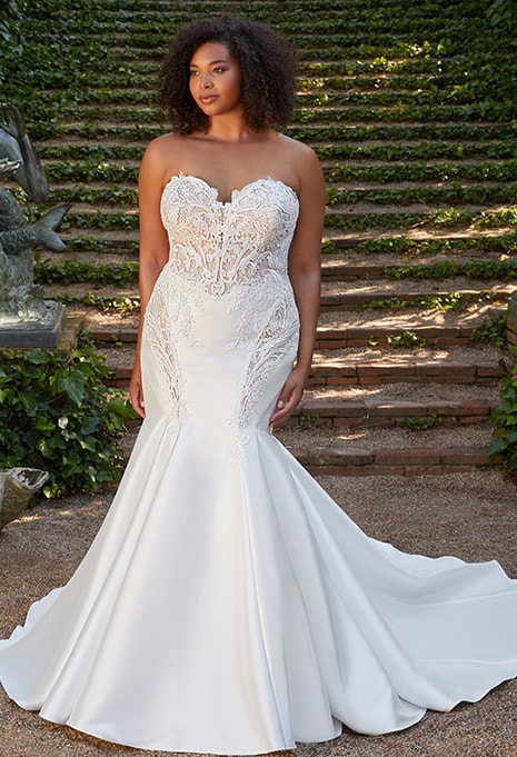 front view of Élysée Cassiopeia X Édition wedding dress