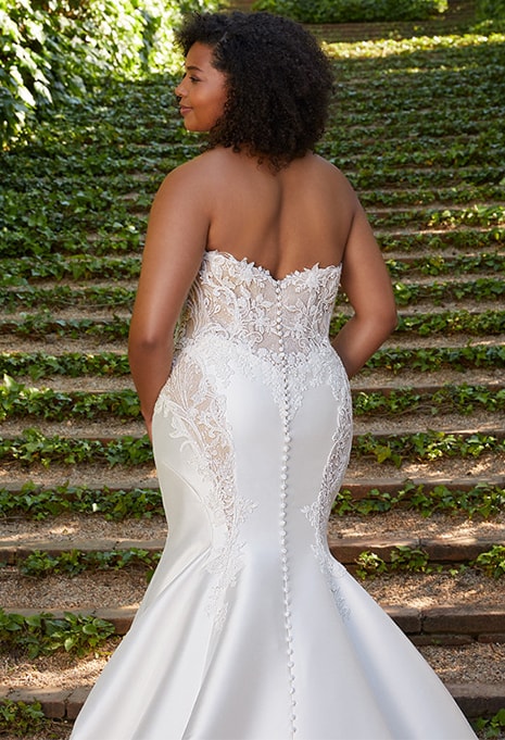 back side of Élysée Cassiopeia X Édition wedding dress