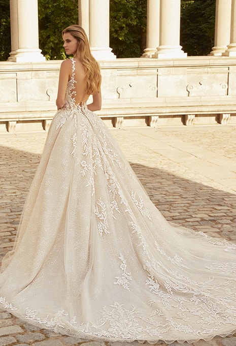 back side of Élysée Rousseau wedding dress