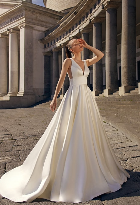 front view of olympia sposa ss3013
