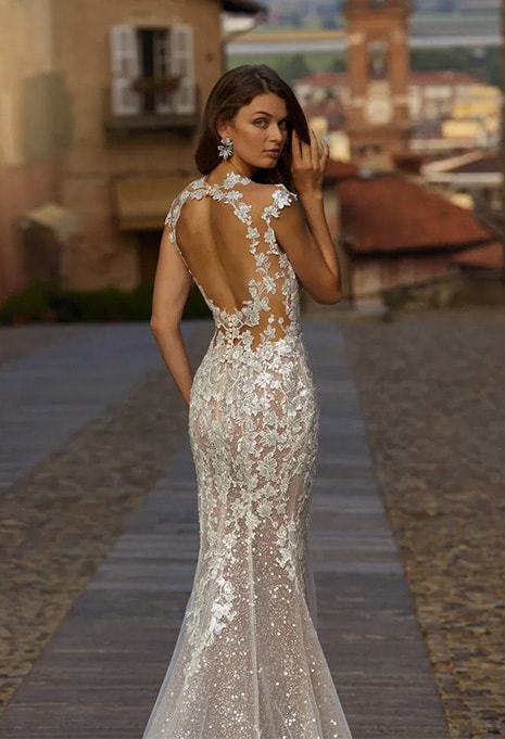back view of nicole couture phoenix wedding dress