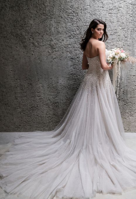 allure-bridals-c680-dress-image-3 side view of Allure Bridals C680 wedding dress