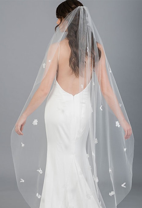 back view of Bel Aire Bridal V7692C veil