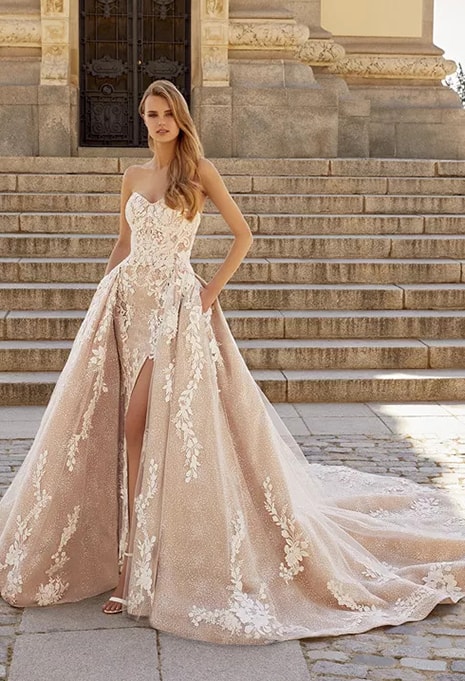 elysee-atelier-demeter-dress-image-4 close-up of Elysee Atelier Demeter wedding dress