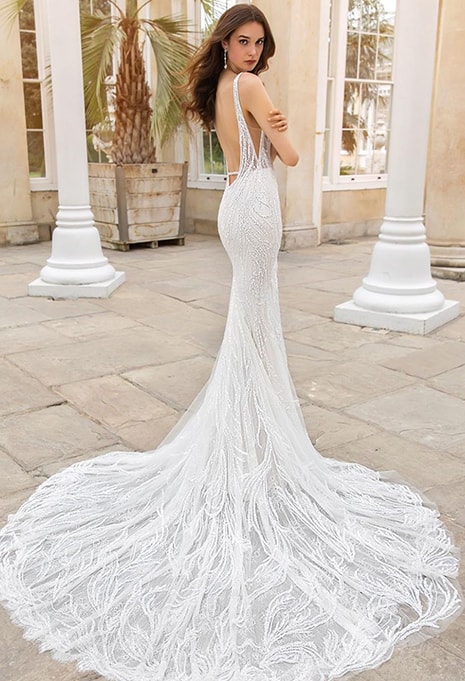 enzoani-silvia-dress-image-4 side view of Enzoani Silvia far away