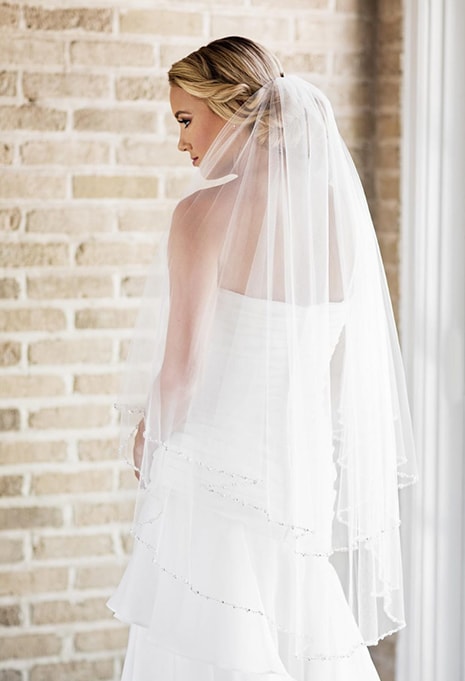 back view of ​Maritzas Bridal 438R veil