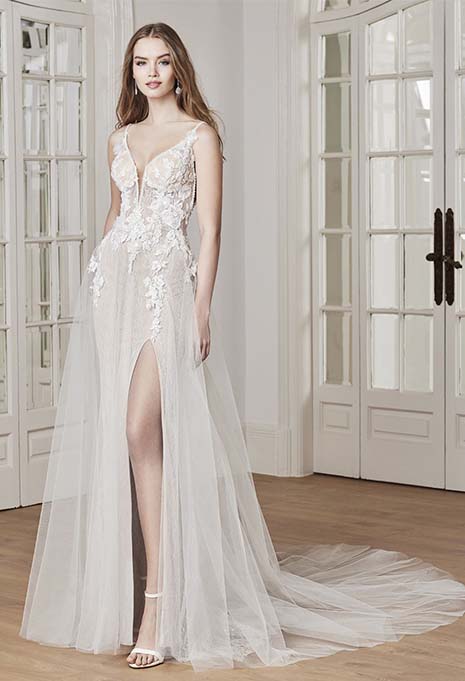 Élysée ​Etoile Guinevere wedding dress