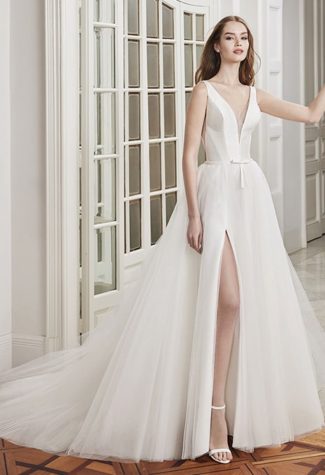 front view of ​Élysée Etoile Leighton wedding dress