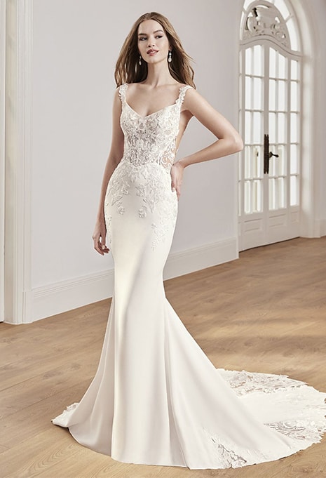 ​Élysée Etoile Spencer wedding dress