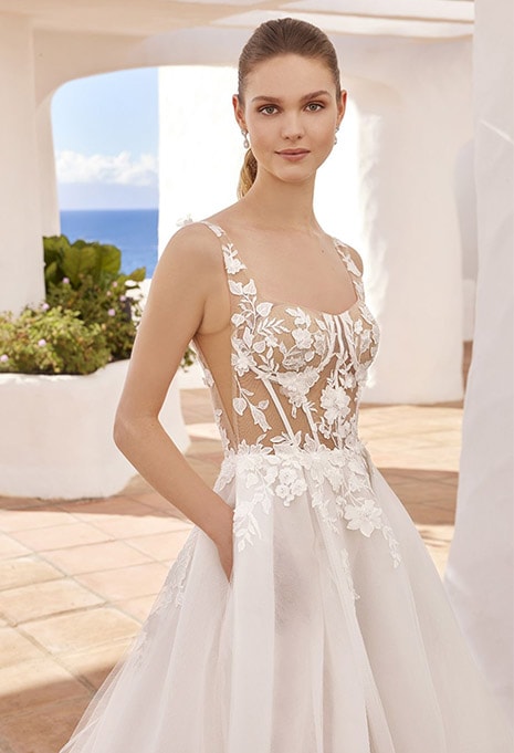 close-up of Love by Enzoani Clarabelle wedding dress