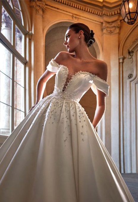 front view of Pronovias Emerald wedding dress