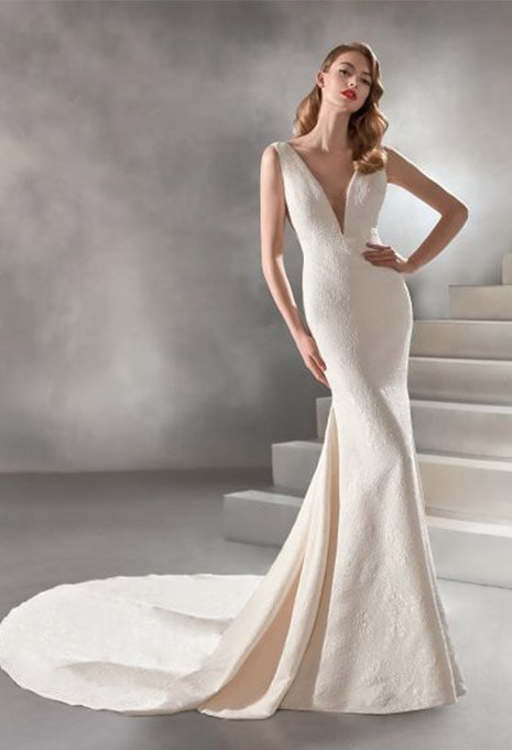 pronovias racimo wedding dress