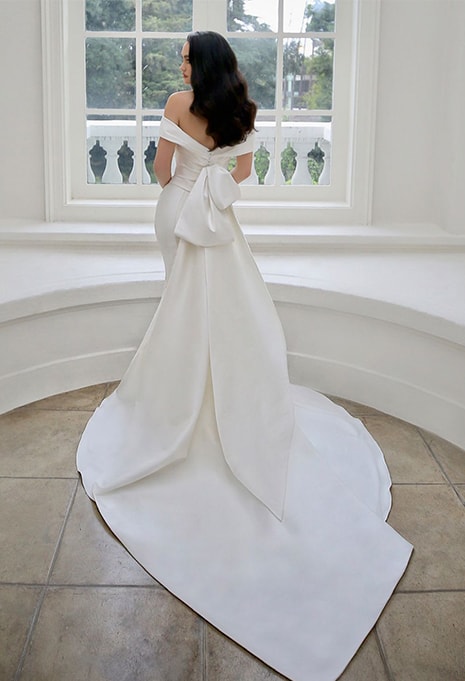 back view of Blue by Enzoani Marla wedding dress