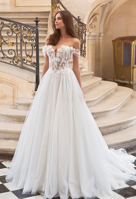 front view of Élysée Kora wedding dress