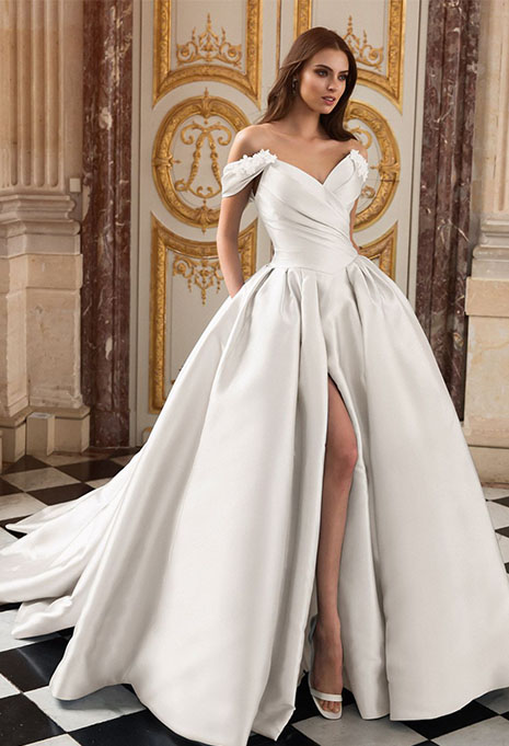 front view of ​Élysée Etoile Astor wedding dress