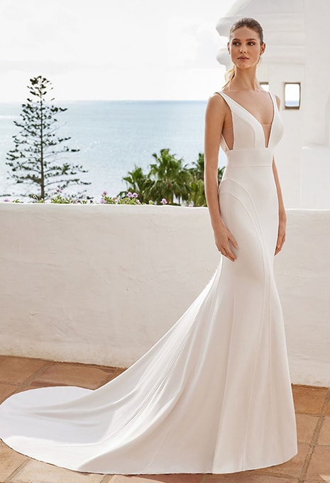 Love by Enzoani Catalina wedding dress