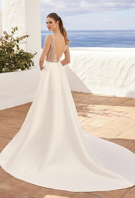 back side of Love by Enzoani Christina wedding dress